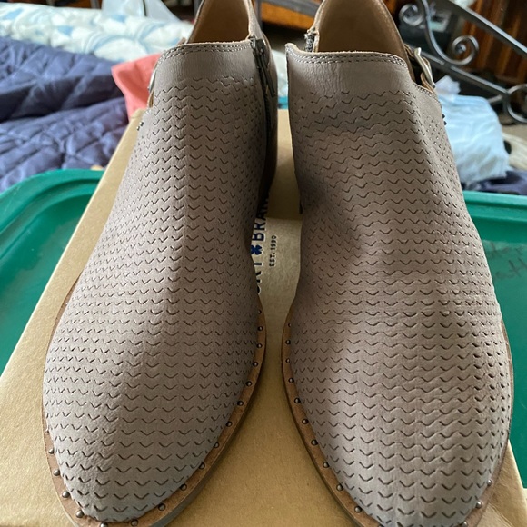Lucky Brand Shoes - Lucky Brand Shoes
